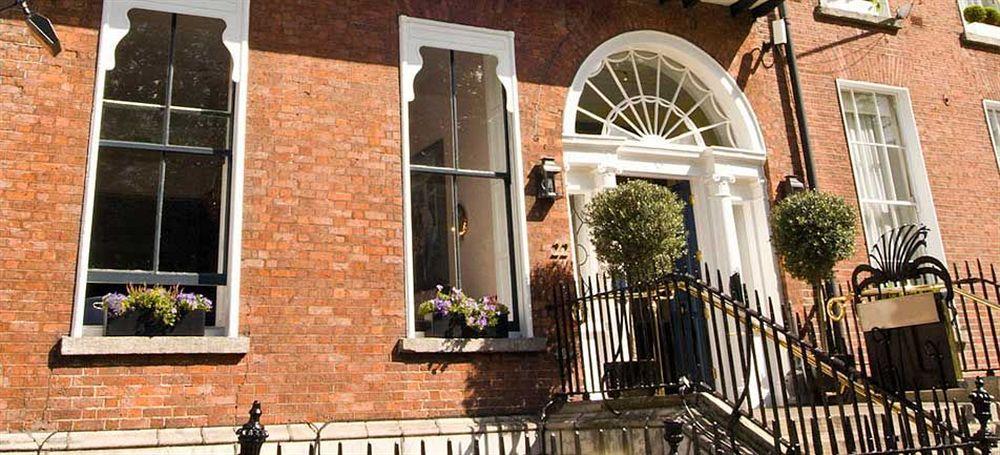 Townhouse On The Green Dublin Exteriör bild